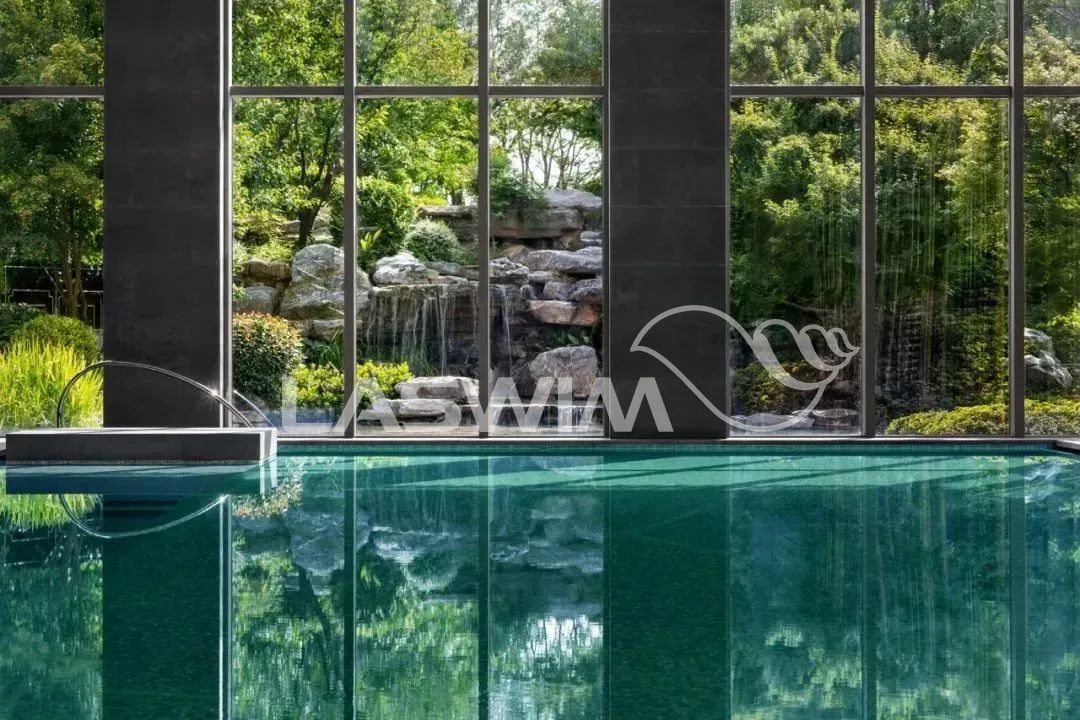 Suzhou Four Seasons Hotel Pool2.jpg